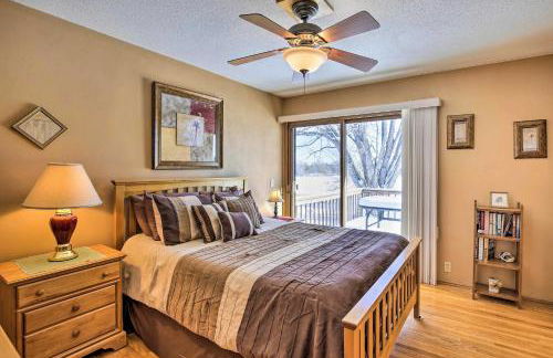 Cumberland Retreat with Lakefront Yard and Dock - Foto 12