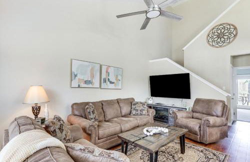 Pool and Lake Access Lovely Monkey Island Getaway - Foto 5