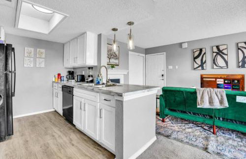 Fresh and Modern 2BR with Gym and Pool - Foto 5