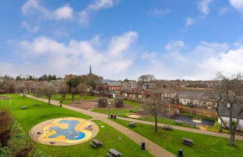 The Jockey Suite-Newmarket High Street-Two Double Bedroom Apartment - Foto 34