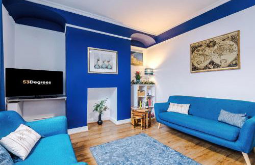 Charming Home in Chester by 53 Degrees Property, Ideal for Family Getaways, Central Location! - Foto 2