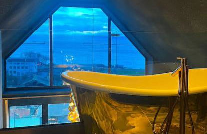 Highlights Views, Overlooking Mouth of the Tyne - Foto 2