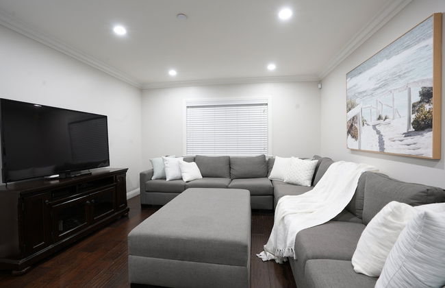 Sweet 4 bedroom, 3 bath plus Loft Bedroom, Pool Home - Photo 18