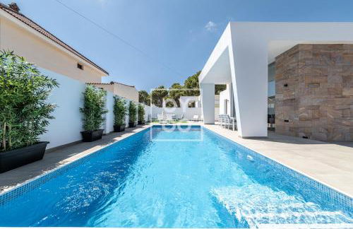 Villa Coral deluxe oasis by OYOOSTAYS - Foto 30