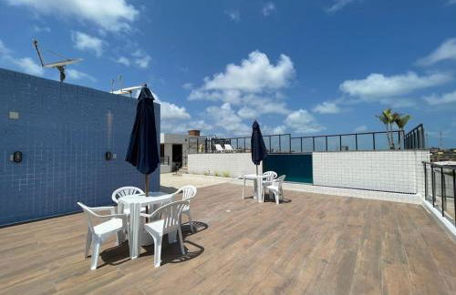 No Atalaia, Fort Poseidon rua do Atalho a 700 metros da praia do Atalaia, apartamento novo decorado, varanda, sala de estar e jantar, 02 suítes, 03 banheiros, lavanderia, cozinha, piscina, churrasqueira, salão de jogos, vista parcial das dunas e mar - Photo 70