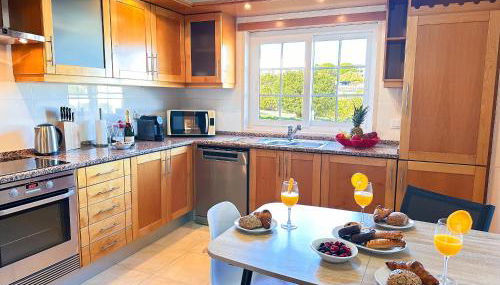 Balaia Poolside House with Sea View by BeCherish - Foto 2