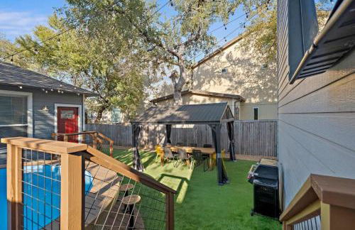 The Backyard Bliss - 4BR Heated Pool & Ping Pong - Foto 37