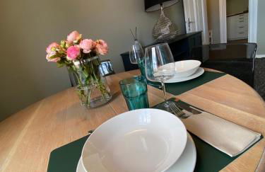 Zentraler Altbaucharme mit Blick über die Stadt - Foto 7