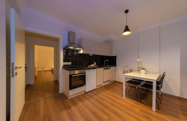 Joy Suites - Photo 42