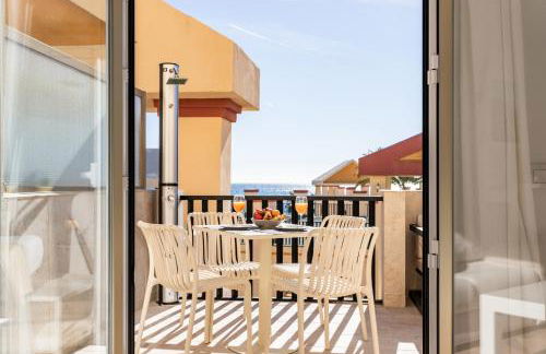 2 Estudios en La Romana Playa, uno con vista parcial mar y otro vista a la piscina - Foto 48