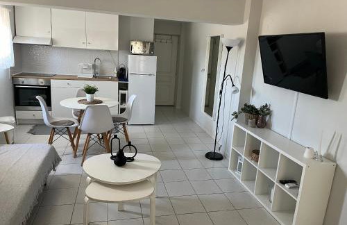 Cozy Mycenae Escape Near Ruins - Foto 2