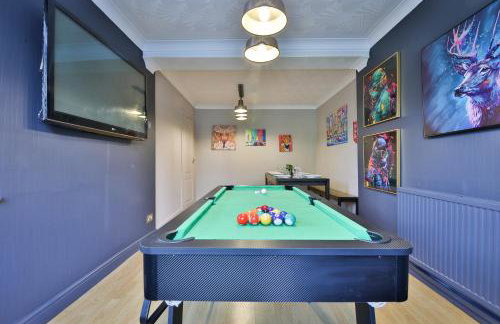 Spacious & Modern Triple-Story Cardiff Home with Pool Table - Foto 1
