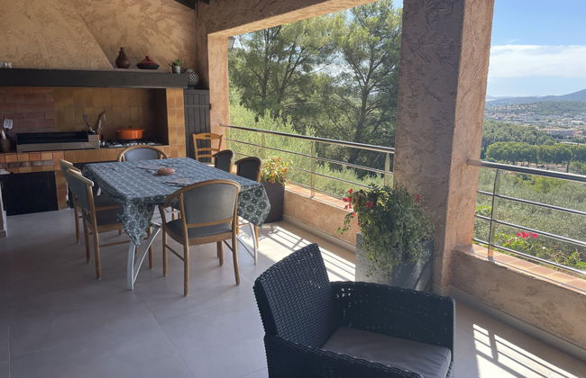 4 bedroom House in La Valette-du-Var with private pool and garden - Photo 5