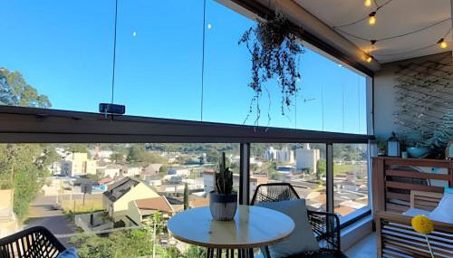 Perto do Barigui • Varanda c/ Churrasqueira - Foto 2