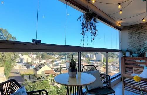 Perto do Barigui • Varanda c/ Churrasqueira - Foto 2