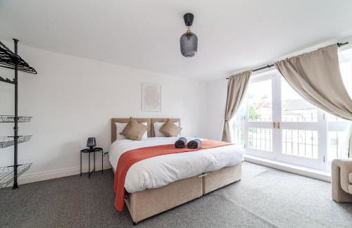 Arte Stays Serviced Houses Stratford - 3 Bedrooms 2 Bathrooms Houses London, Stratford, Maryland, Free Parking, Garden, Weekly or Monthly Stays - up to 8 guests - Foto 53