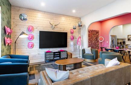 36 Guests on Music Row Bachelorette Suites Glam Room 5 Minutes to Downtown - Foto 42