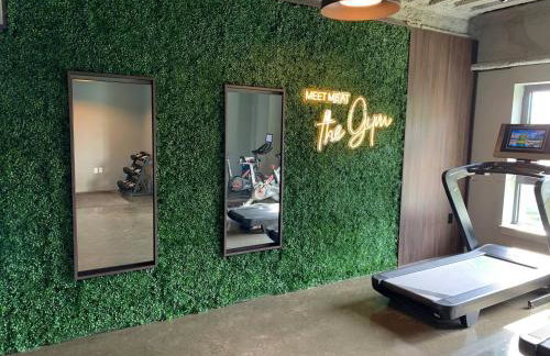 Modern Furnished Apartment in Heart of Quincy - Foto 18