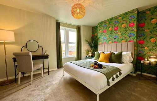 Stunning 4-Bedroom Home - 10 mins to Sandbanks Beach - Photo 12