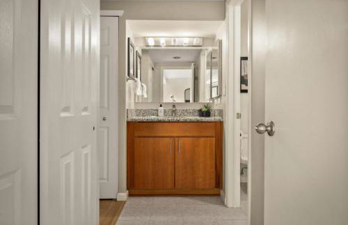 Urban Gallery Loft - King Bed - Larimer Square - Foto 39