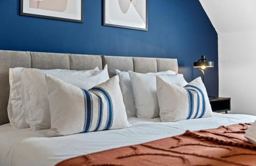 Spacious 6-bedroom house - 3 parking spaces - Superfast Wi-Fi - Close to M5 - Long-stay rates! - Foto 28