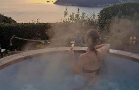 Private Eco Retreat for two Spa - Hot Tub - Design and Lake View - Foto 3