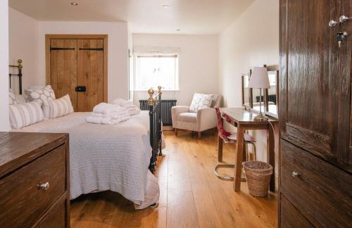 Woodpecker Loft at Millfields Farm Cottages - Photo 12