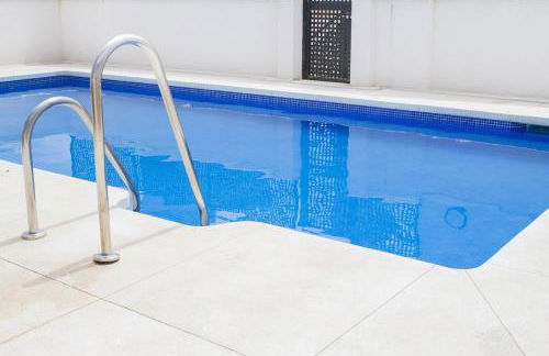 C88 - Deluxe Apartment Downtown with Pool and Parking - Photo 4