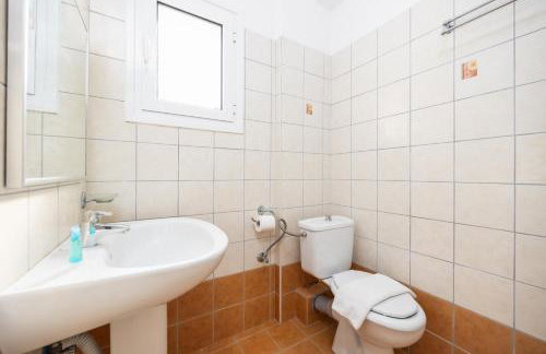 Villa Eleni Agios Stephanos - Photo 35