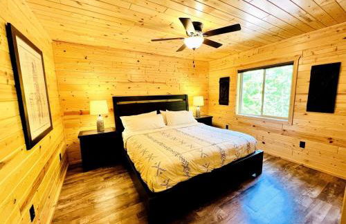 Group Lake Cabin with Ping Pong Table Loaded with Kayaks in Wisconsin - Foto 13