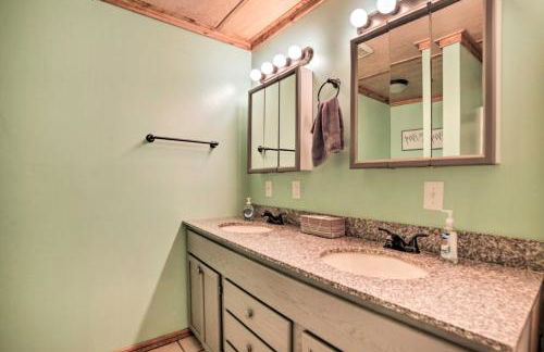 Private Dock and Lake Access Benton Family Home - Foto 14