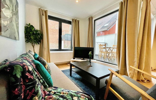 Luxury 2BR 2BA Near Fashion District by Oneluxstay - Foto 8