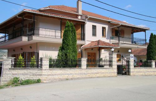 Cave Apartments - Photo 39