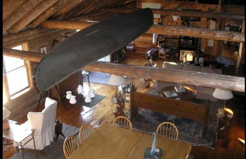 Amazing Lakefront Cabin in the Woodlands near Bangor, Maine - Foto 9