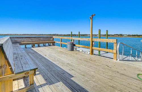 Waterfront Gem with Balcony in Garden City - Foto 26