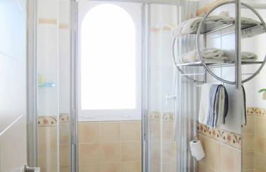 Estrella con piscina y cerca de la playa - Foto 13