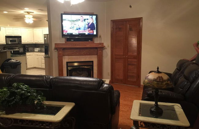 Family Friendly Lake House Located at Mid-west arm of Lake Fork - Photo 9