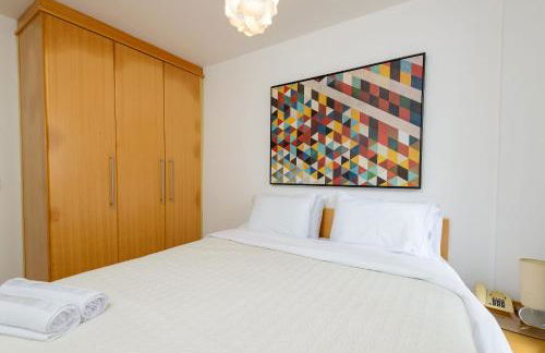 Flat c/ Limpeza Diária e Estacionamento - LB507 - Foto 27