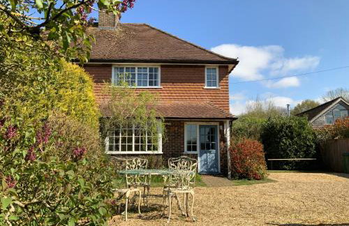 Country cottage overlooking fields with garden room - Foto 2