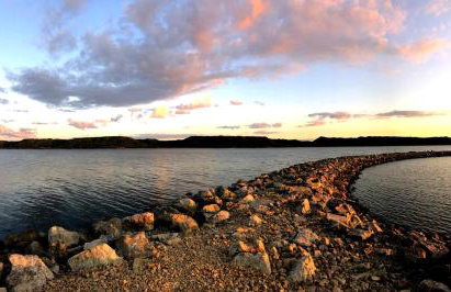 Luxury 4BR Near Lake Pepin with Game Room - Breeze - Foto 32