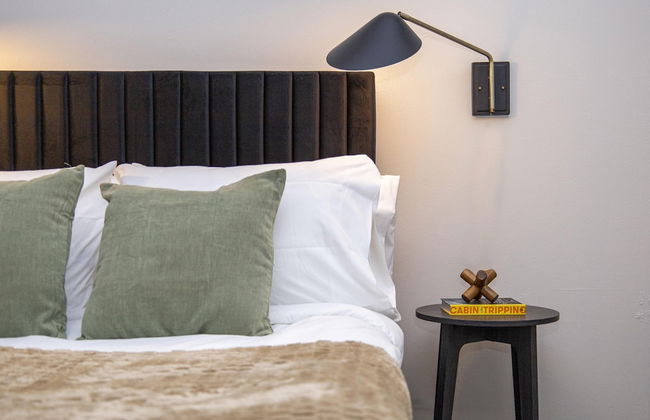 Hidden Garden A Serene Miami Escape - Photo 25