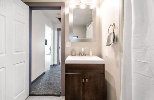 Bamboo Retreat- Private Parking -New Reno -Central - Foto 26