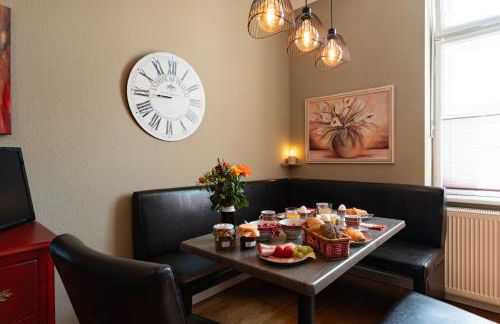 AAB Apartment 80qm mit 2 Schlafzimmern, Self-Check-in mit Wlan und gratis Parkplatz am Haus - Foto 7