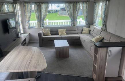 Caravan- Sleeps 6 2 Bedrooms - Thurston Manor - Photo 1