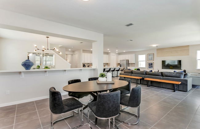 9 BD 6.5 BH With Game Room and Pool - Foto 32