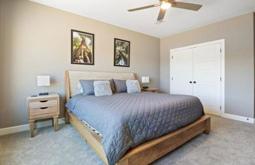 Accessible Lakeside Luxury at the 45mm w/ Private Dock, Sunset Views & More - Foto 24