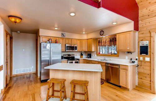 Serene Mountain Cabin Nestled Amongst the Pines - Alpenhaus - Foto 10