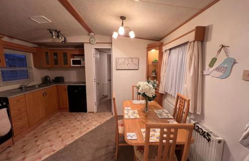 A & C Coastal Hideaway with outside Decking - Foto 9