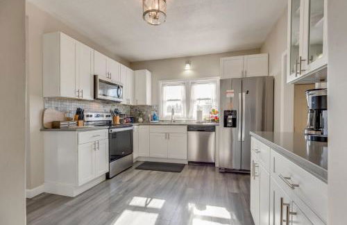 Soak n Stroll 2 State St Casino Firepit Dogs OK - Foto 5