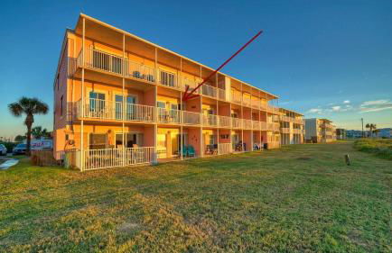 Oceanfront Condo w/ Private Balcony Pool + Tennis Bubbly Blew by Avantstay - Foto 62